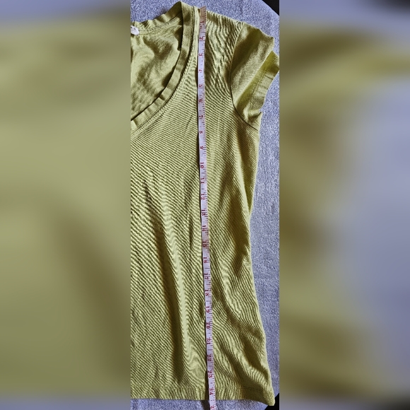 Kenar • Chartreuse V-Neck Short Sleeve Tee • L - Picture 4 of 5